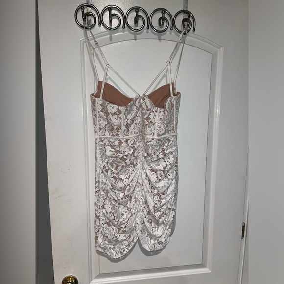 New! For Love and Lemons Julia White Lace Deep V Mini dress 🤍 Small NWT! - Picture 11 of 16